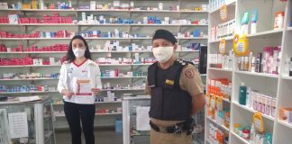 Farmácias de Itaúna aderem à campanha ‘Sinal vermelho para a violência doméstica’