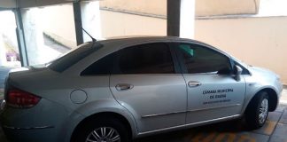 Vereadora Otacília Barbosa quer adesivo com brasão do Município nos veículos oficiais