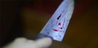 Homem leva facadas após “importunar namorada de rapaz”