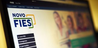 Suspensão das parcelas do FIES