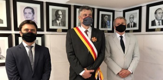 Juiz e professor da UIT, Marcos Penido de Oliveira, recebe congratulações do Legislativo