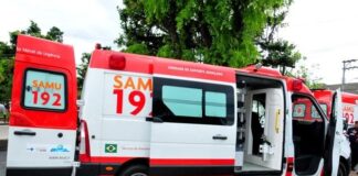 Motorista foge após atropelar jovem