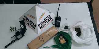 Irmãos são presos com drogas e revólver no Morada Nova