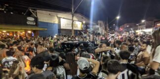 Atleticanos tomam conta da Prainha durante comemoração do Bi; confira as fotos