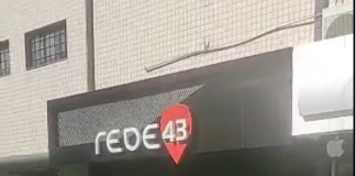 Confusão em loja no centro de Itaúna, atrito entre morador em situação de rua e funcionário chama a atenção de populares (assista)