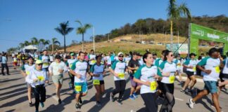 Corrida da Saúde reúne mais de 2 mil pessoas e arrecada cerca de duas toneladas de alimentos