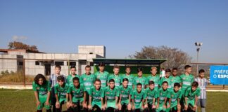 Crianças e adolescentes da equipe do Inter de Minas participam da Super Copa Ouro