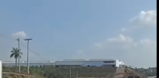 Carroceria se solta de cavalinho na BR 262 e por pouco não causa uma tragédia (vídeo)