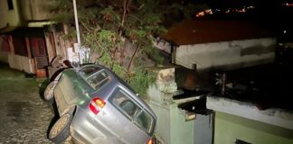 Carro roubado de idosos no Mamonal é recuperado pela PM após acidente no centro