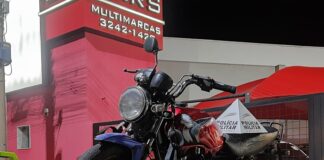 Tudo errado na moto, PM faz abordagem e apreende veículo