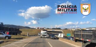 ATUALIZAÇÃO: Acidente entre caminhões e moto na alça da MG431