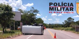 Itatiaiuçu: Colisão na MG-431 , deixa veículo tombado e várias pessoas feridas