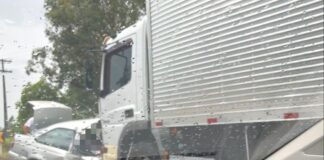 Atualização: Colisão envolve três veículos, dois batem frontalmente MG 050 em Itaúna (vídeos)