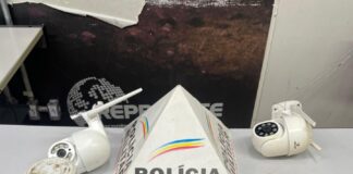 PM desarticula tráfico de drogas com apreensão de entorpecentes, arma e prisão de suspeito