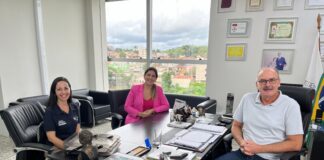 Prefeitura e Instituto Galo firmam parceria que beneficiará 100 crianças e adolescentes