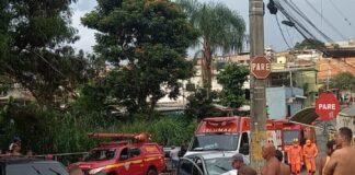 Atualização: Alcoolizado e inabilitado, homem colide em três veículos no bairro Santa Edwiges