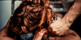 Homem agride mulher durante o carnaval em Itaúna e é preso pela PM