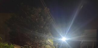 Homem em surto psicótico invade casa e é contido por populares no Centro