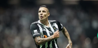 Momento de fases opostas