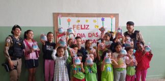 PM realiza ação especial na Escola Municipal do Córrego dos Soldados em celebração à Semana das Crianças