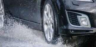 Condutor perde controle do veículo e capota na MG 050