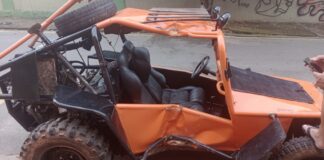 Buggy bate em árvore e jovem é levado ao hospital com suspeita de traumatismo