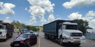 MG-431, acesso ao bairro Padre Eustáquio, é palco de um acidente com motorista inabilitado