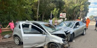 Acidente na MG-050 em Itaúna deixa feridos e interdita pista