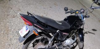 Homem é detido por direção perigosa e adulteração de placa em Itaúna