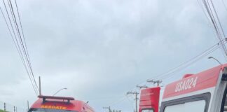 Jovem morre após colisão entre carro e motocicleta em Itaúna