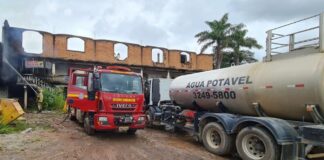 Incêndio atinge antigo restaurante do Posto Candieiro em Itaúna