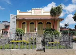 Roda de conversa sobre narrativas e experiências femininas na Biblioteca municipal