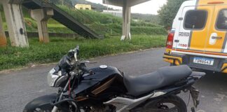 Colisão entre ambulância e motocicleta deixa mulher gravemente ferida na MG-050 em Itaúna