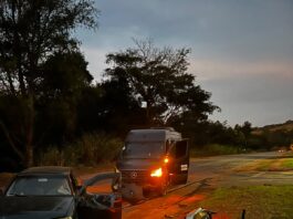 Acidente envolvendo três veículos é registrado na rodovia entre Itatiaiuçu e Itaúna