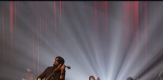Concerto traz à cidade clássicos do rock à luz de velas