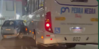 Mais uma colisão entre carro e ônibus na Jove Soares