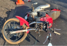 Motociclista morre após bater na traseira de carro na tarde deste domingo