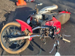 Motociclista morre após bater na traseira de carro na tarde deste domingo
