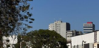 Acidente envolvendo moto e carro é registrado no trevo do Padre Eustáquio
